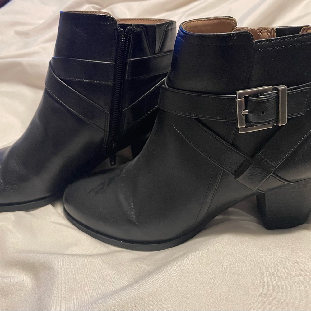 Women’s black boots- worn once